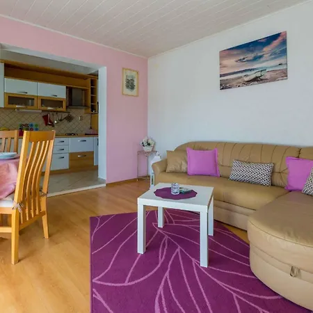 In 39088 Apartment